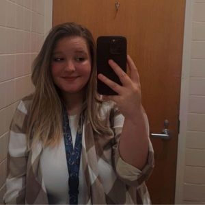 Meet your Posher, Ashley